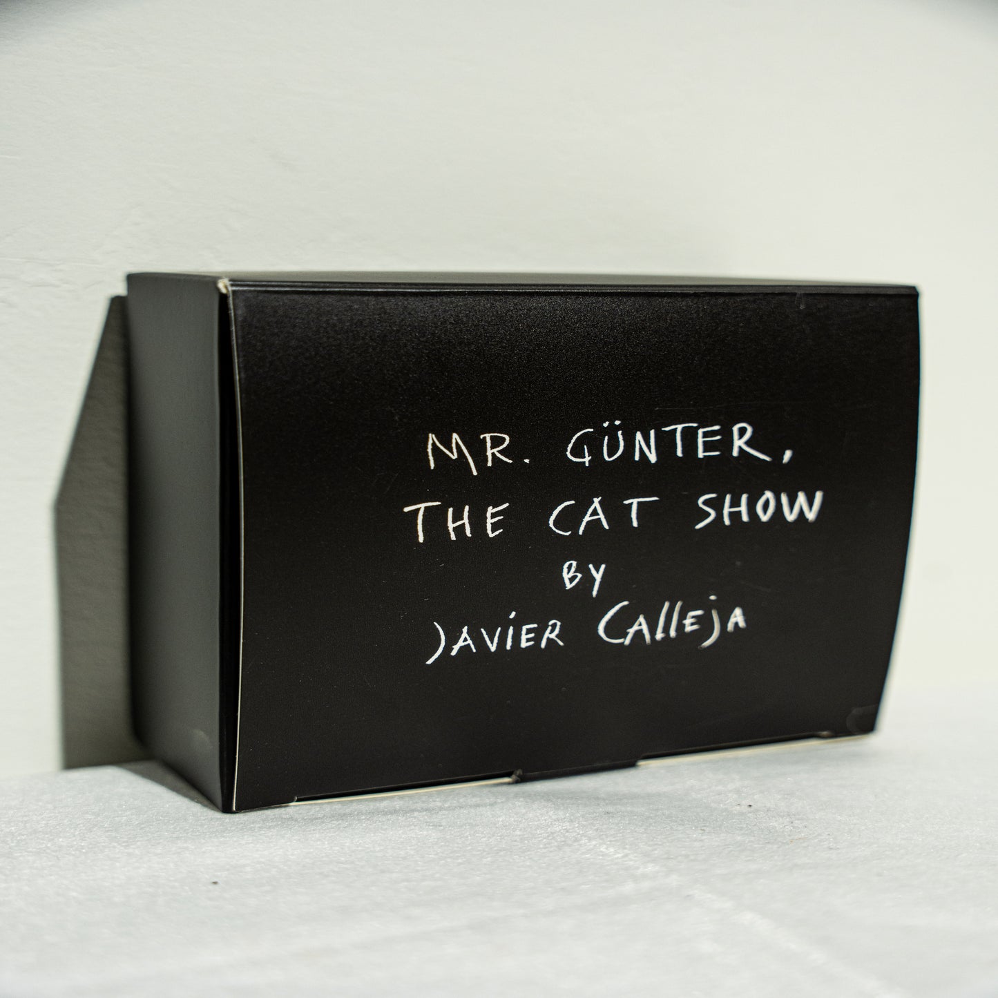 Javier Calleja “Mr. Günter – The Cat Show” Coaster & Napkin Set