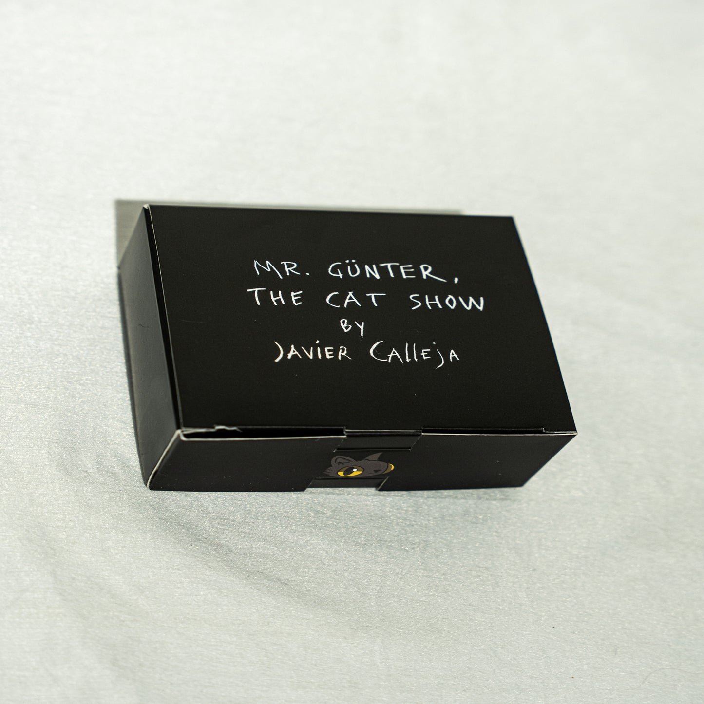 Javier Calleja “Mr. Günter – The Cat Show” Coaster &amp; Napkin Set